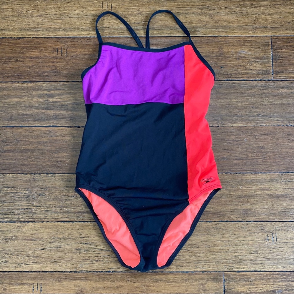 Women’s Size 10 Speedo One Piece Swimsuit